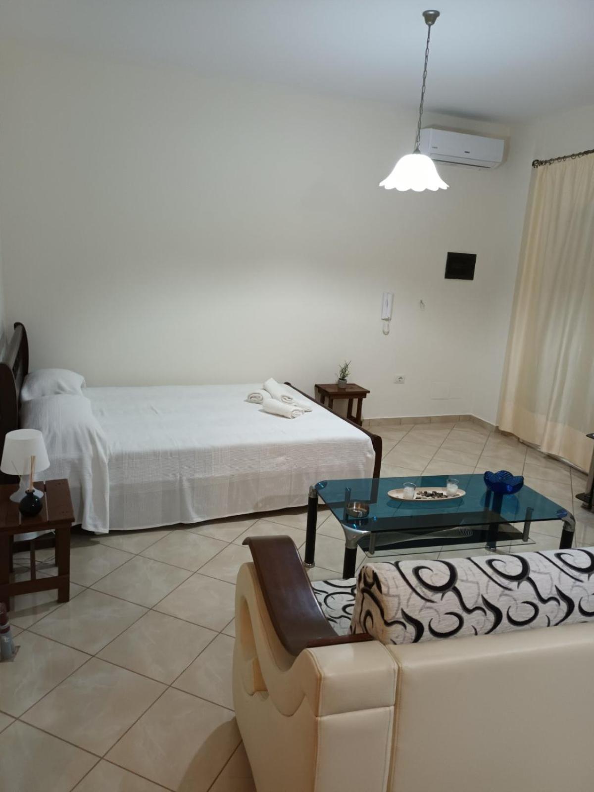 Lucas Apartments Himarë Pokoj fotografie